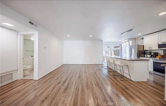 10415 Larwin, Chatsworth, CA 91311