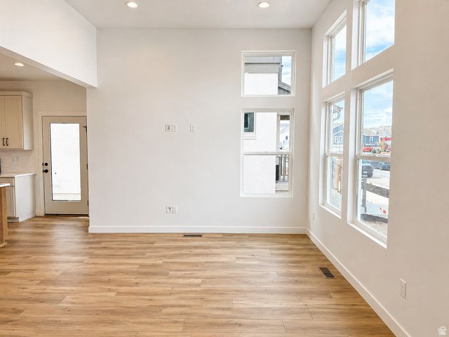 7029 W LAKE AVE, South Jordan, UT 84009