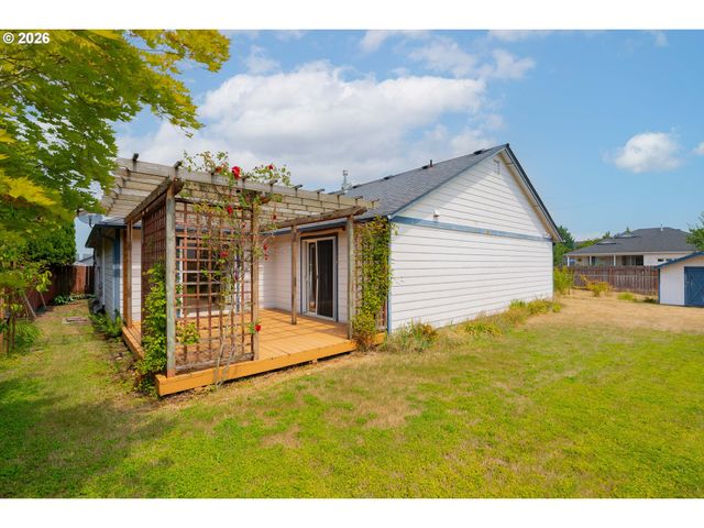 16007 Ne HICKORY St, Vancouver, WA 98682
