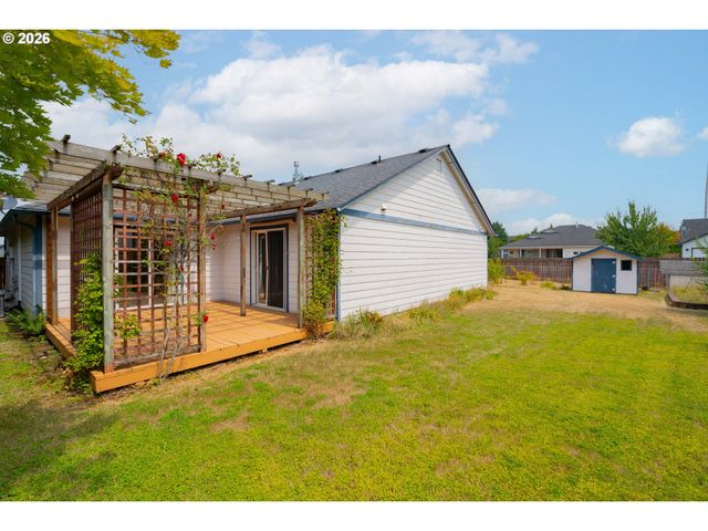16007 Ne HICKORY St, Vancouver, WA 98682