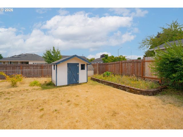 16007 Ne HICKORY St, Vancouver, WA 98682