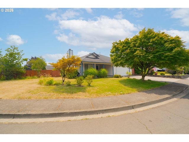 16007 Ne HICKORY St, Vancouver, WA 98682