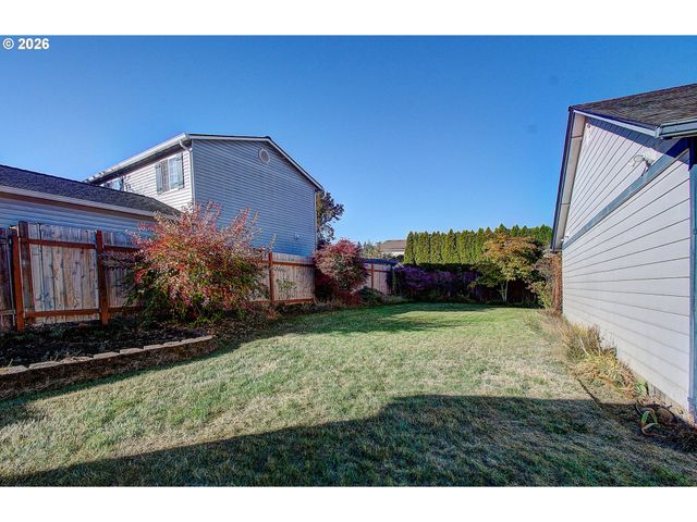 16007 Ne HICKORY St, Vancouver, WA 98682