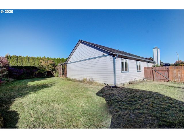 16007 Ne HICKORY St, Vancouver, WA 98682