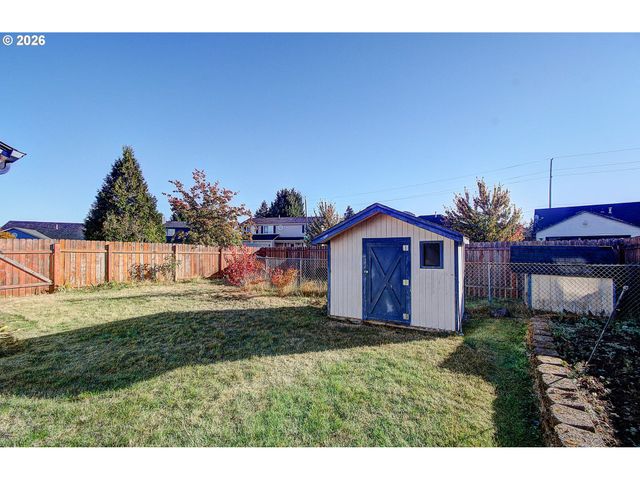 16007 Ne HICKORY St, Vancouver, WA 98682