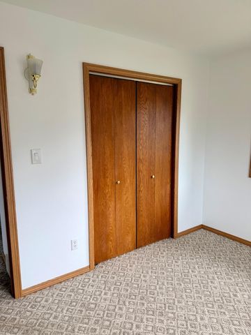 1039 36th Avenue N, Saint Cloud, MN 56303