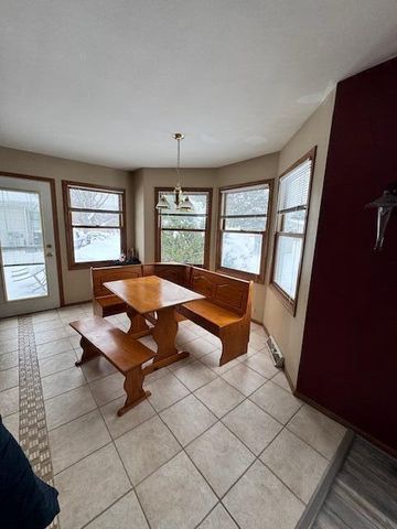 10410 S Kelly DRIVE, Oak Creek, WI 53154