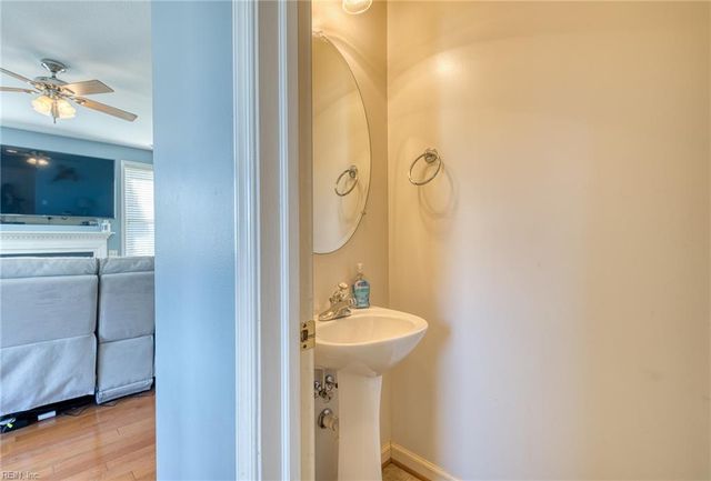 6049 Roland Smith DR, Gloucester, VA 23061