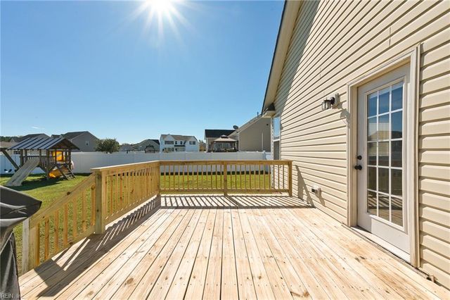 6049 Roland Smith DR, Gloucester, VA 23061