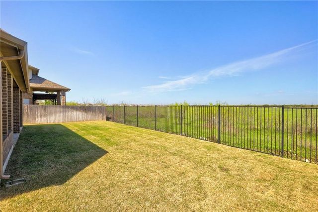 260 Norcia LOOP, Liberty Hill, TX 78642