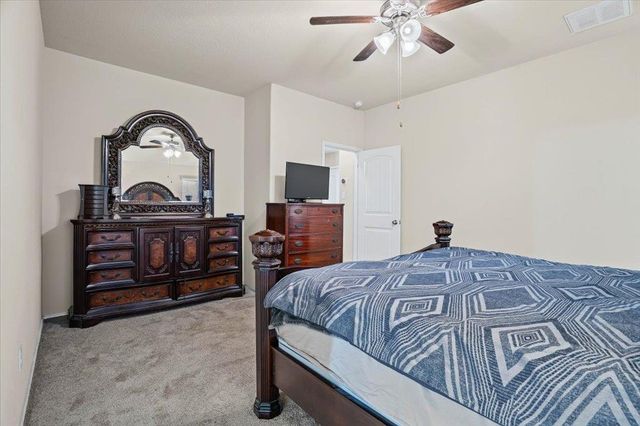 212 Plata LN, Jarrell, TX 76537