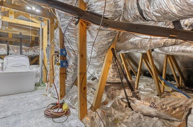 212 Plata LN, Jarrell, TX 76537