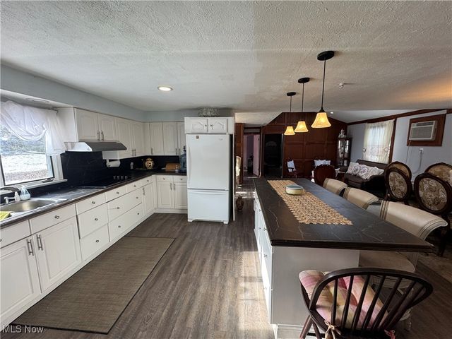 5104 Main Avenue, North Ridgeville, OH 44039