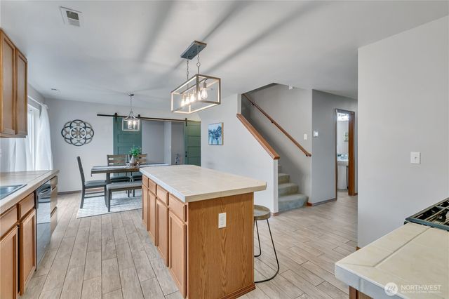 29749 216th Place SE, Kent, WA 98042