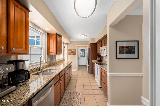 245 Highland Hills Drive, Gray, TN 37615