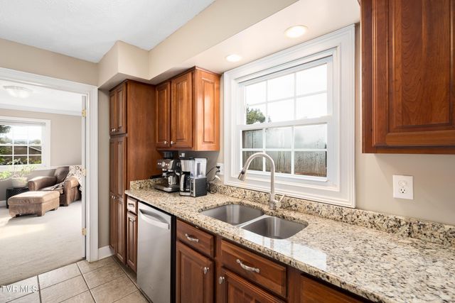 245 Highland Hills Drive, Gray, TN 37615