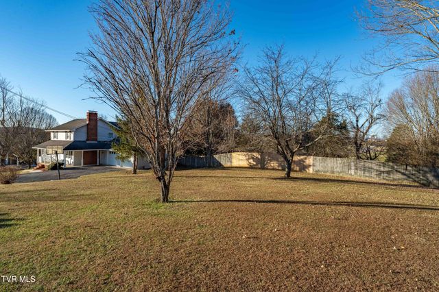 245 Highland Hills Drive, Gray, TN 37615