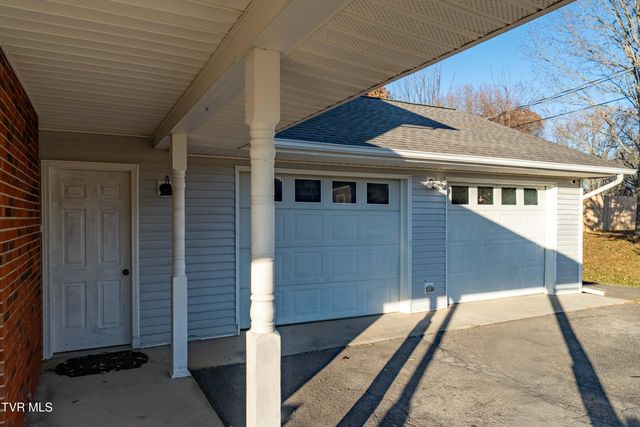 245 Highland Hills Drive, Gray, TN 37615