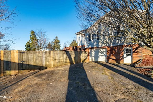 245 Highland Hills Drive, Gray, TN 37615