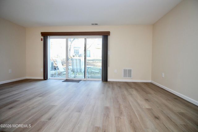 5-2 Claridge Court 2, Freehold, NJ 07728