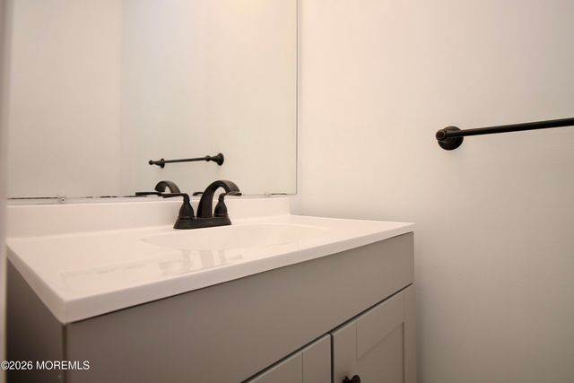 5-2 Claridge Court 2, Freehold, NJ 07728