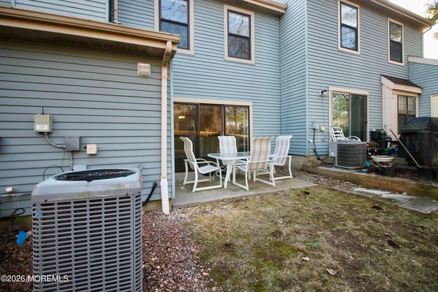 5-2 Claridge Court 2, Freehold, NJ 07728