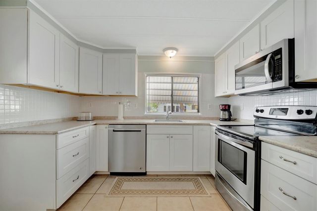 110 E SAINT LUCIA LOOP, Apollo Beach, FL 33572