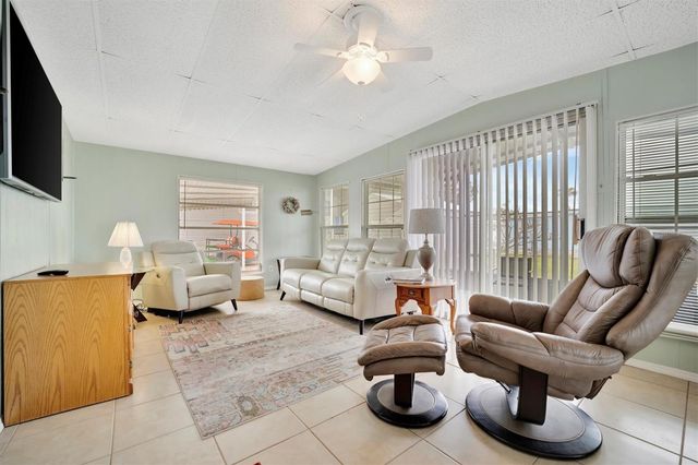 110 E SAINT LUCIA LOOP, Apollo Beach, FL 33572