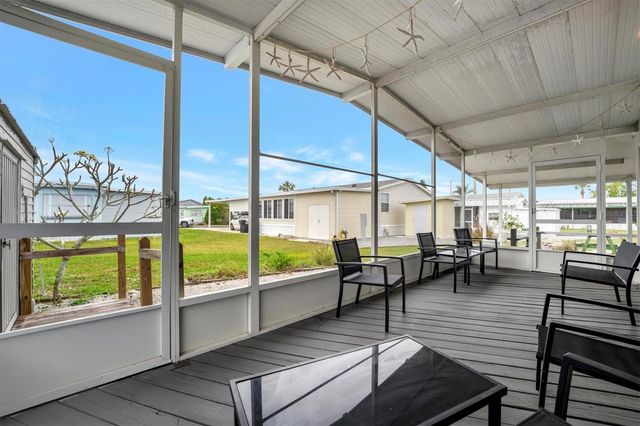 110 E SAINT LUCIA LOOP, Apollo Beach, FL 33572