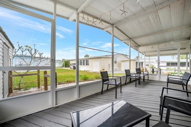 110 E SAINT LUCIA LOOP, Apollo Beach, FL 33572