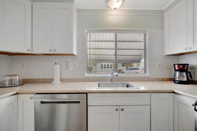 110 E SAINT LUCIA LOOP, Apollo Beach, FL 33572