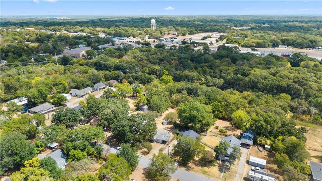 1718 S Fannin Avenue, Denison, TX 75020