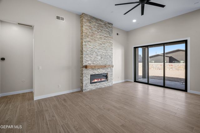 14000 Paseo Alegre Avenue, Horizon City, TX 79928