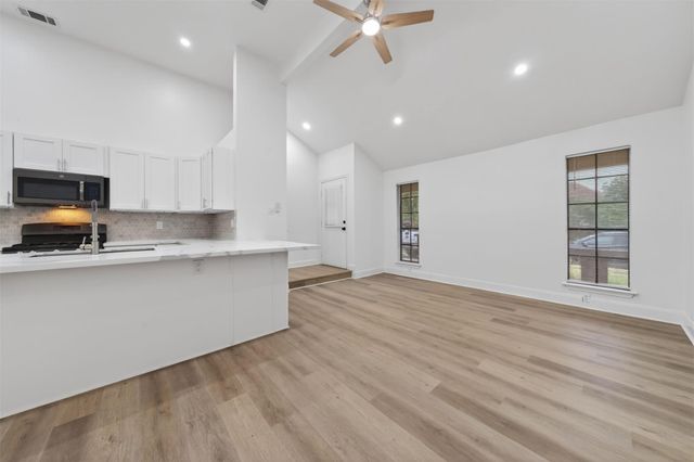 4735 Woodford Street, Baytown, TX 77521