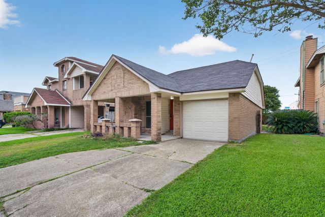 4735 Woodford Street, Baytown, TX 77521