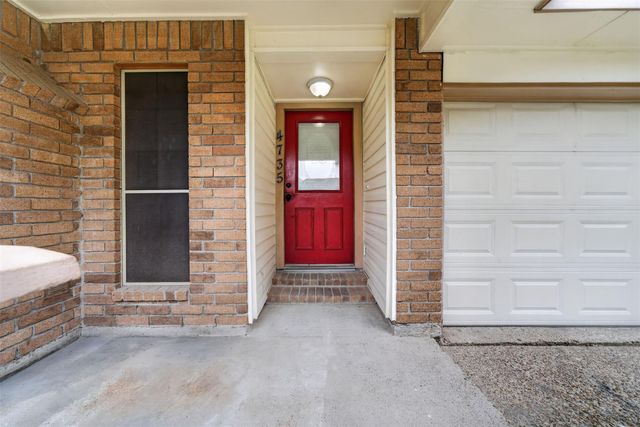 4735 Woodford Street, Baytown, TX 77521