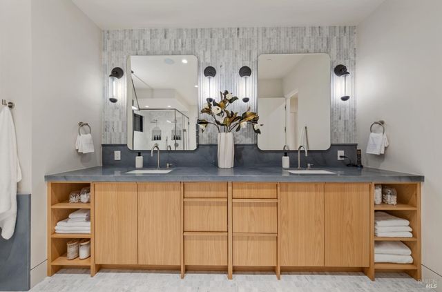 1590 McKinley Rd, Napa, CA 94558