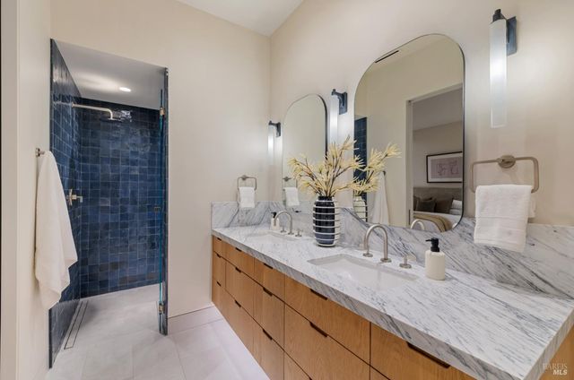 1590 McKinley Rd, Napa, CA 94558