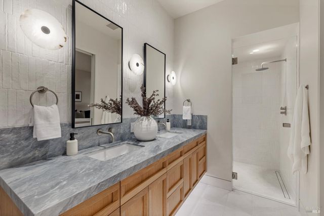 1590 McKinley Rd, Napa, CA 94558