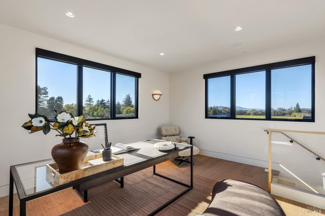 1590 McKinley Rd, Napa, CA 94558