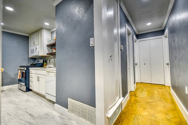 3214 Parker Street, Irving, TX 75062