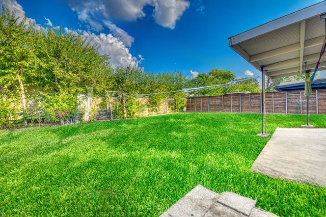 3214 Parker Street, Irving, TX 75062