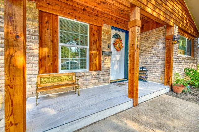 3214 Parker Street, Irving, TX 75062