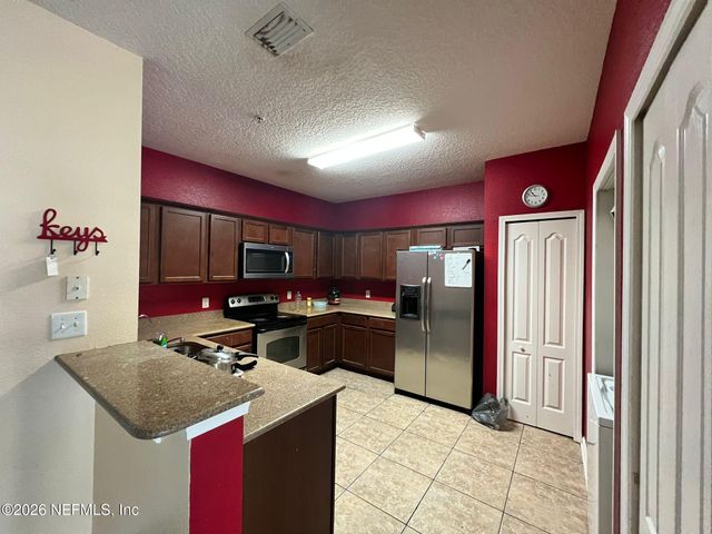 4908 KEY LIME Drive 207, Jacksonville, FL 32256