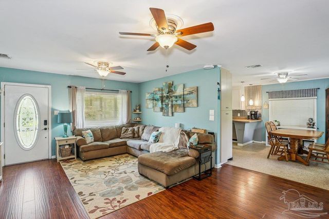 5910 Duchess Rd, Pensacola, FL 32503