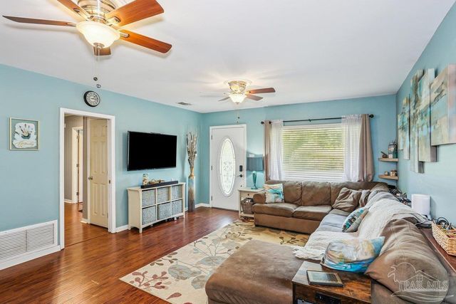 5910 Duchess Rd, Pensacola, FL 32503