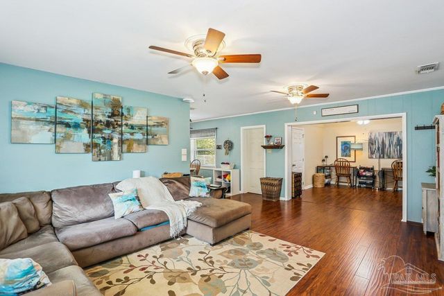5910 Duchess Rd, Pensacola, FL 32503