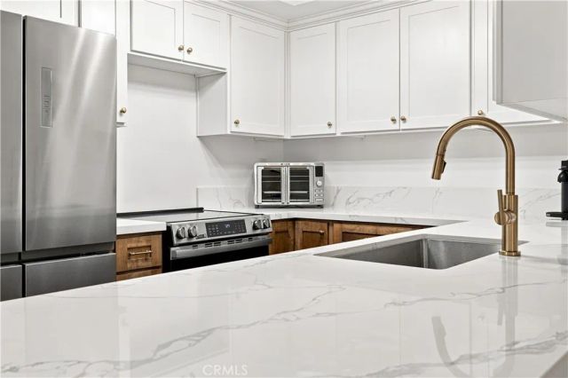 22 Country Mile, Pomona, CA 91766