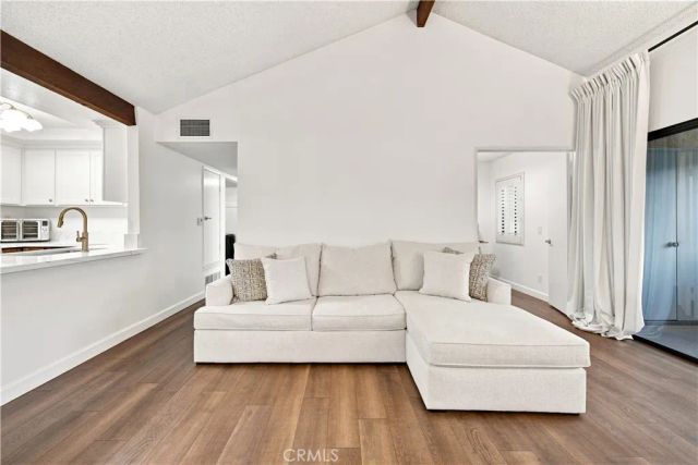 22 Country Mile, Pomona, CA 91766