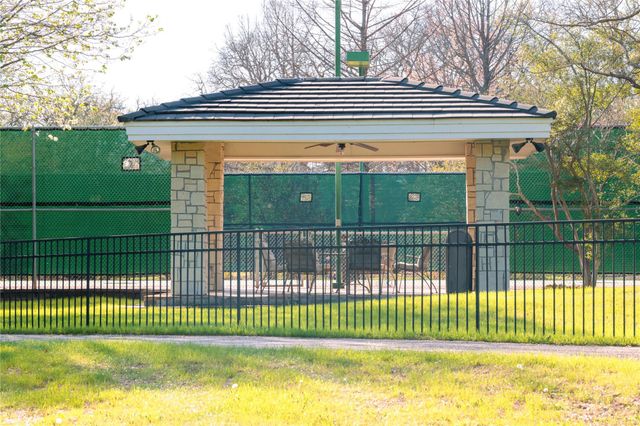 700 El Paseo ST, Denton, TX 76205